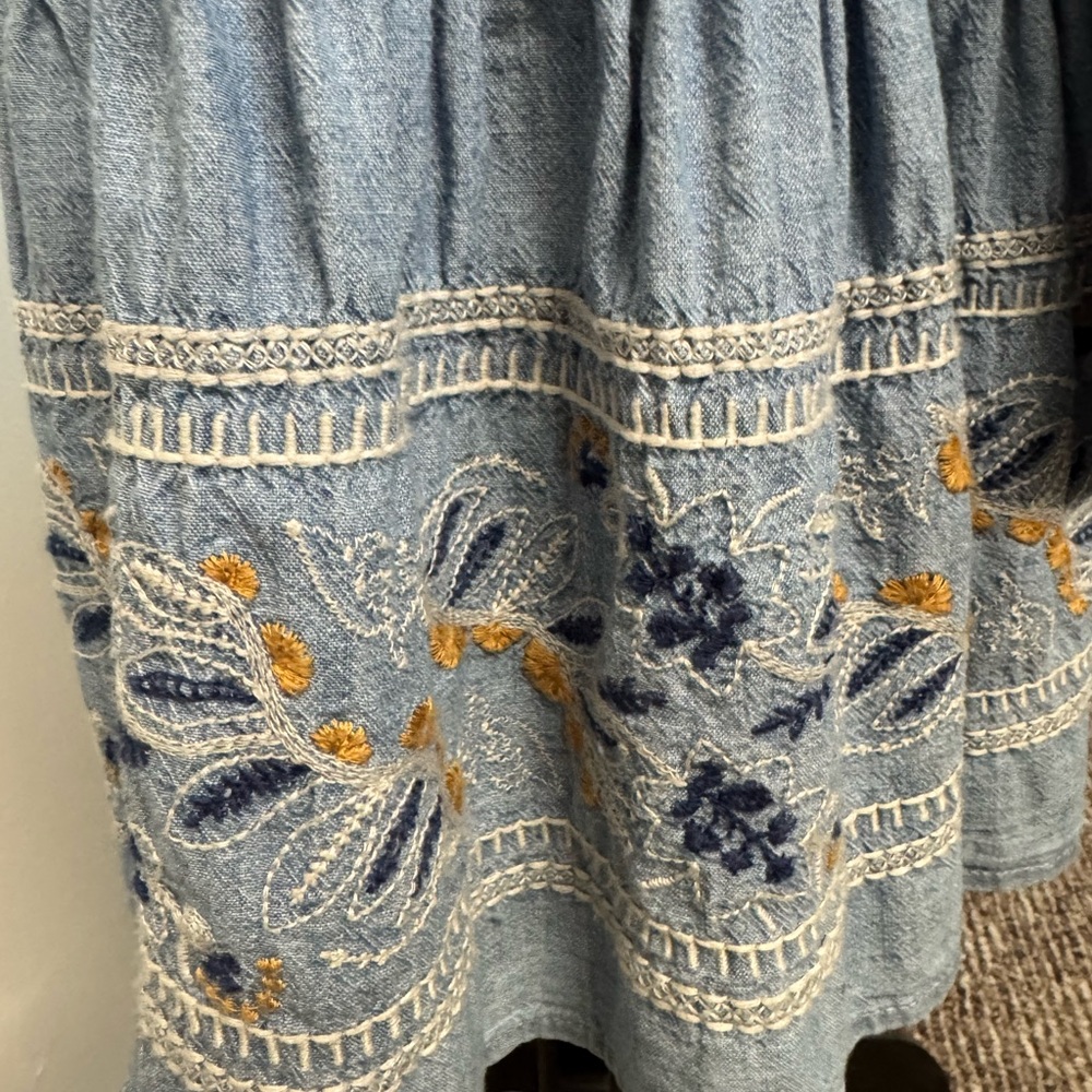 Sz XS St John’s Bay tiered button down embroidered midi dress Blue Chambray NWT🐸 - Picture 7 of 10